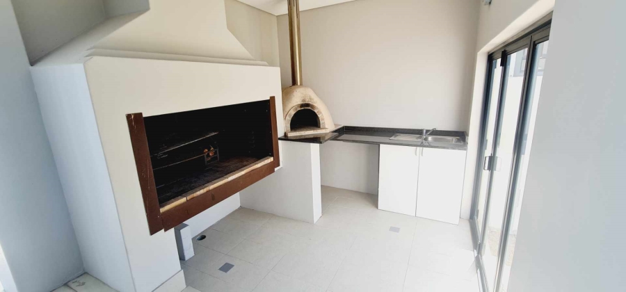 5 Bedroom Property for Sale in Baronetcy Estate Western Cape